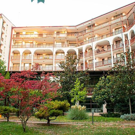 Estreya Residence Hotel And Spa 圣君士坦丁和海伦那 外观 照片