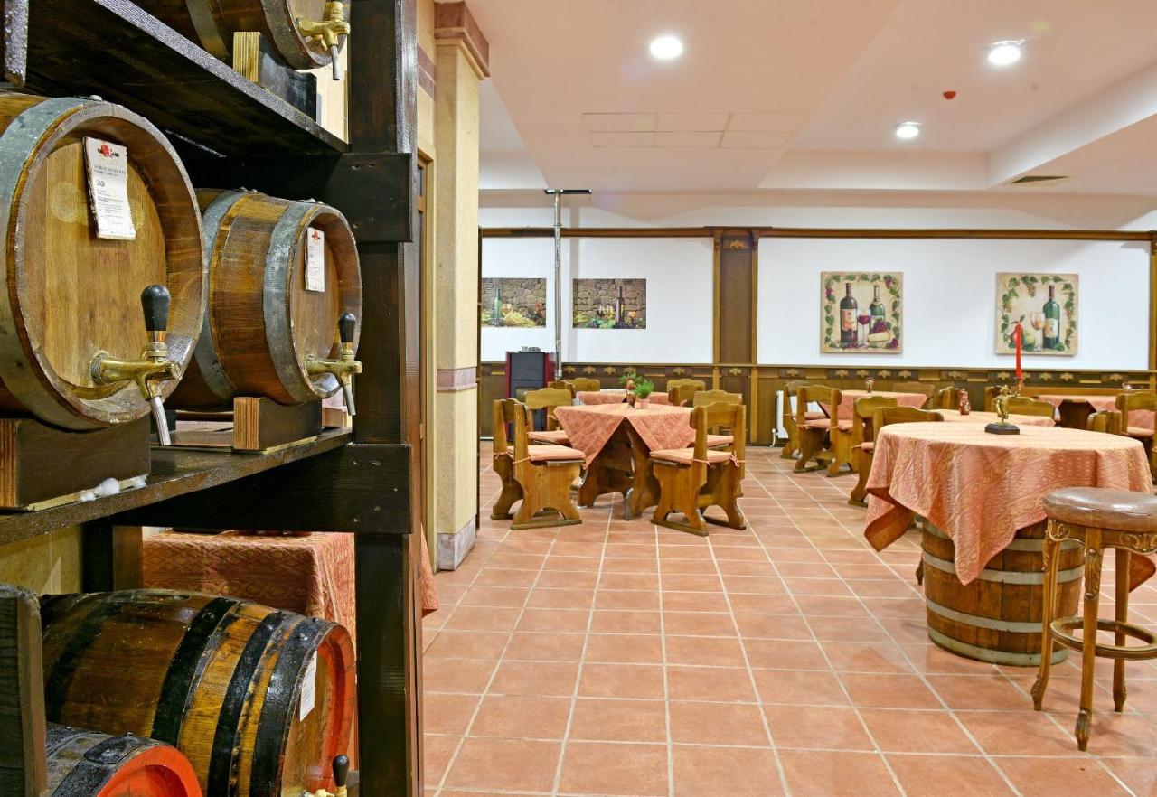 Estreya Residence Hotel And Spa 圣君士坦丁和海伦那 外观 照片