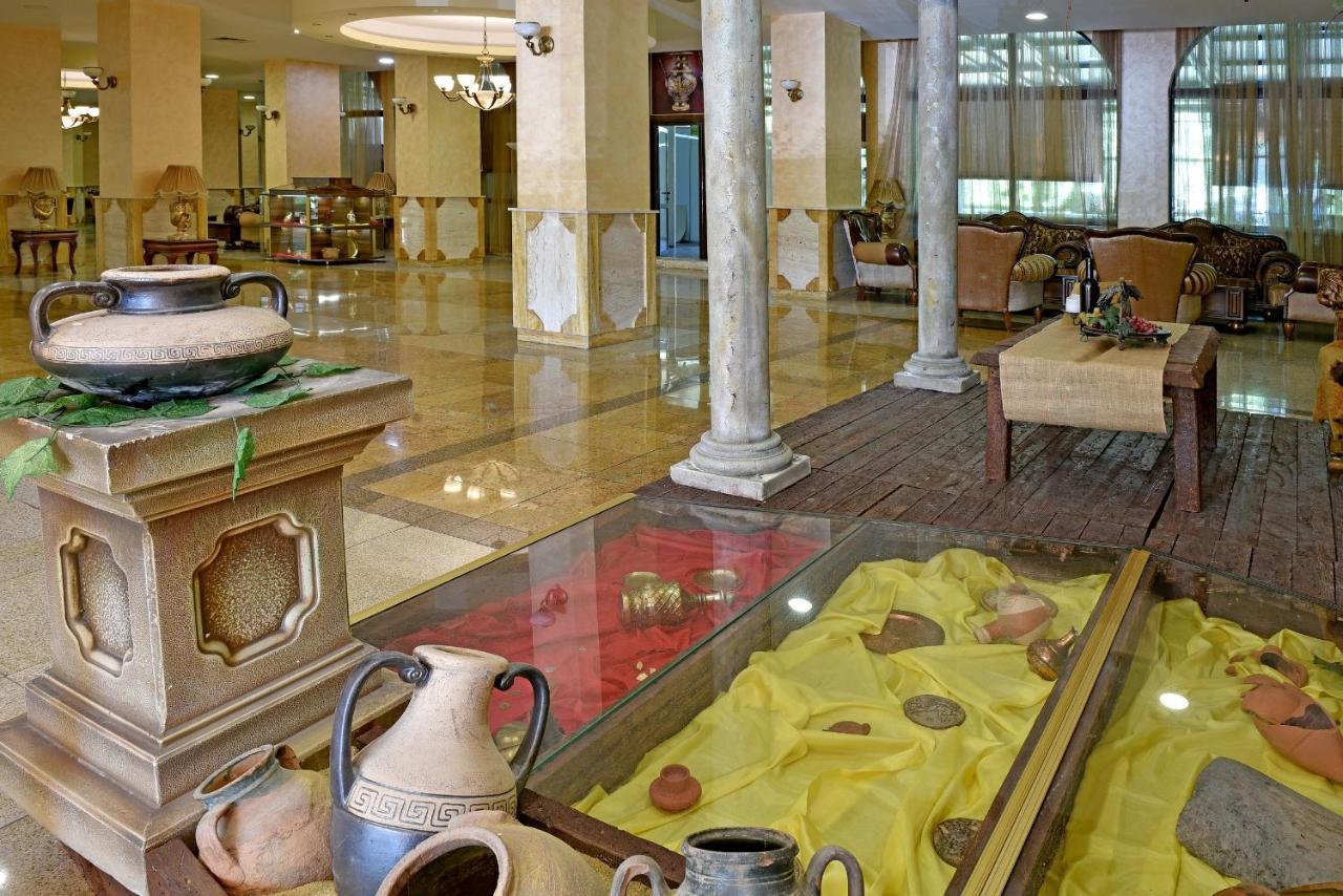 Estreya Residence Hotel And Spa 圣君士坦丁和海伦那 外观 照片