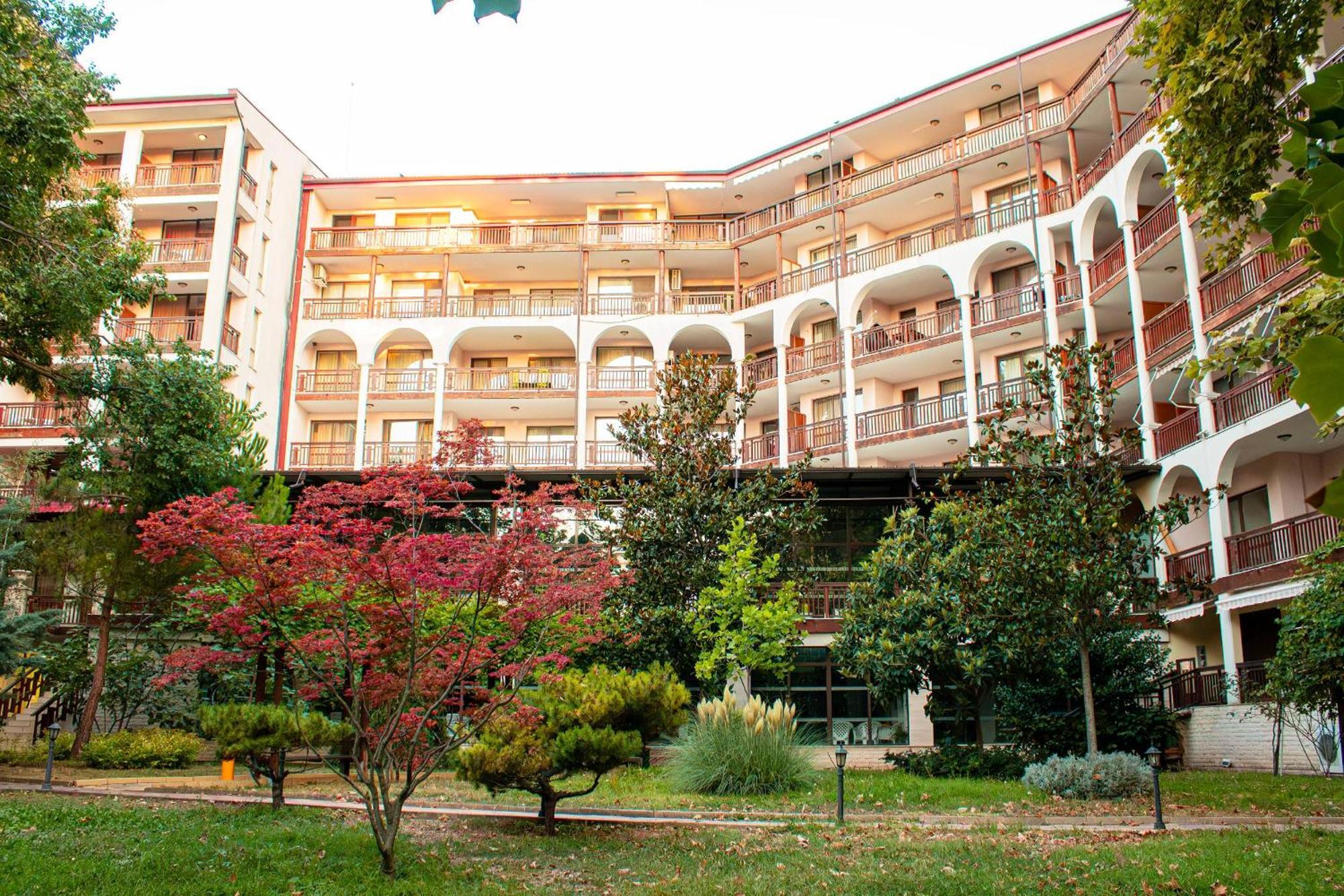 Estreya Residence Hotel And Spa 圣君士坦丁和海伦那 外观 照片