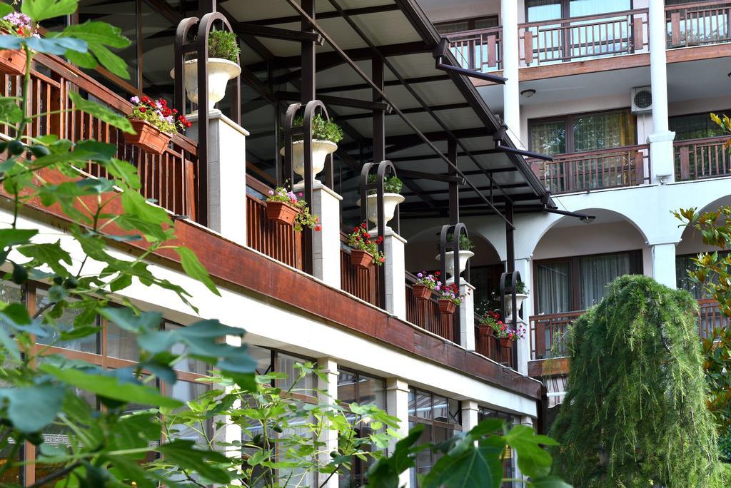 Estreya Residence Hotel And Spa 圣君士坦丁和海伦那 外观 照片